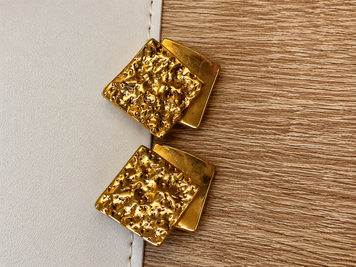 Andromeda Studs