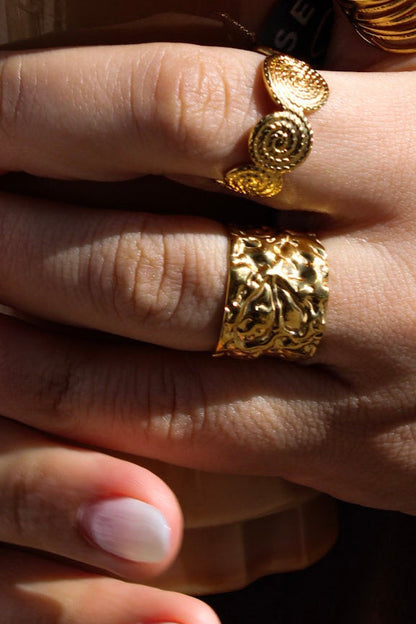 Bandolina Ring