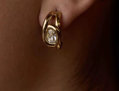 Amarelia Studs