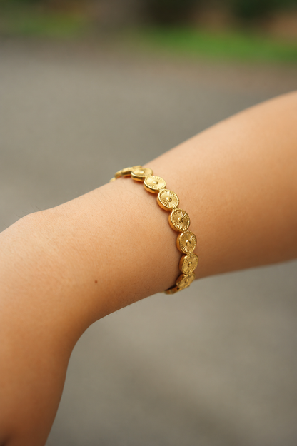 Alöra Cuff