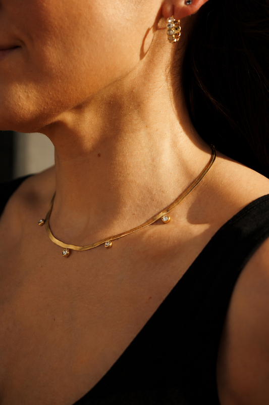 Analis Necklace