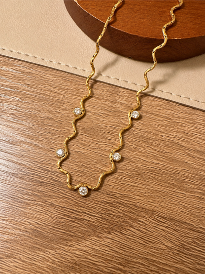 Brisaa Necklace